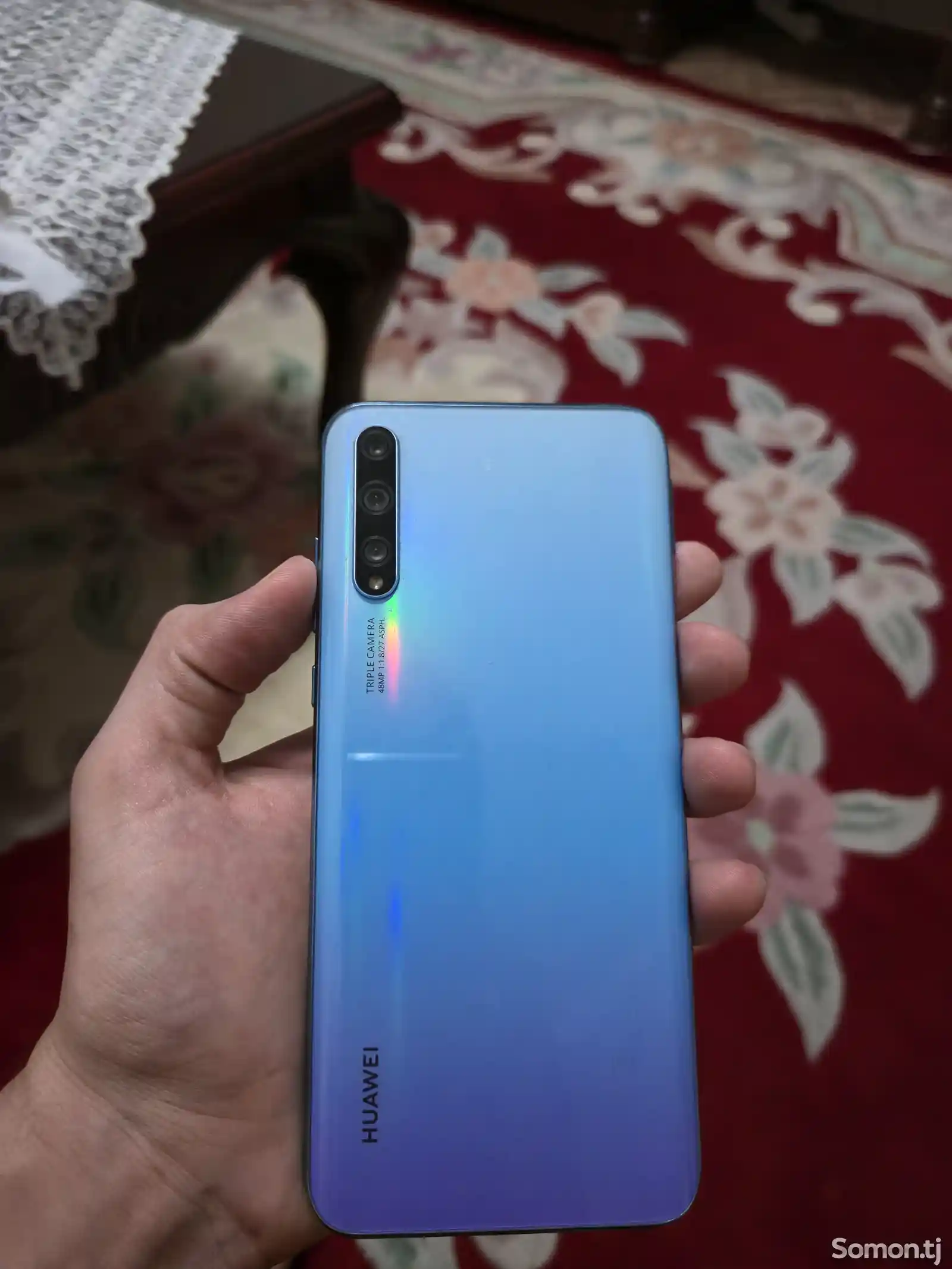 Телефон Huawei Y8 p-1