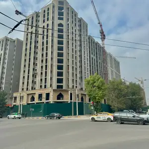 2-комн. квартира, 10 этаж, 78 м², Фирдавси