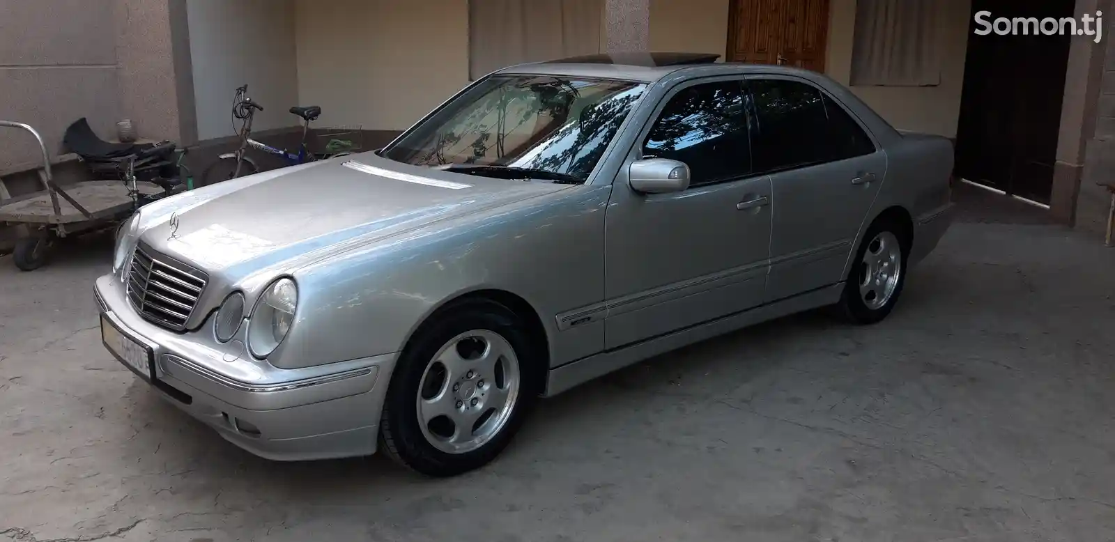 Mercedes-Benz E class, 2000-1