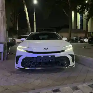 Toyota Camry, 2024