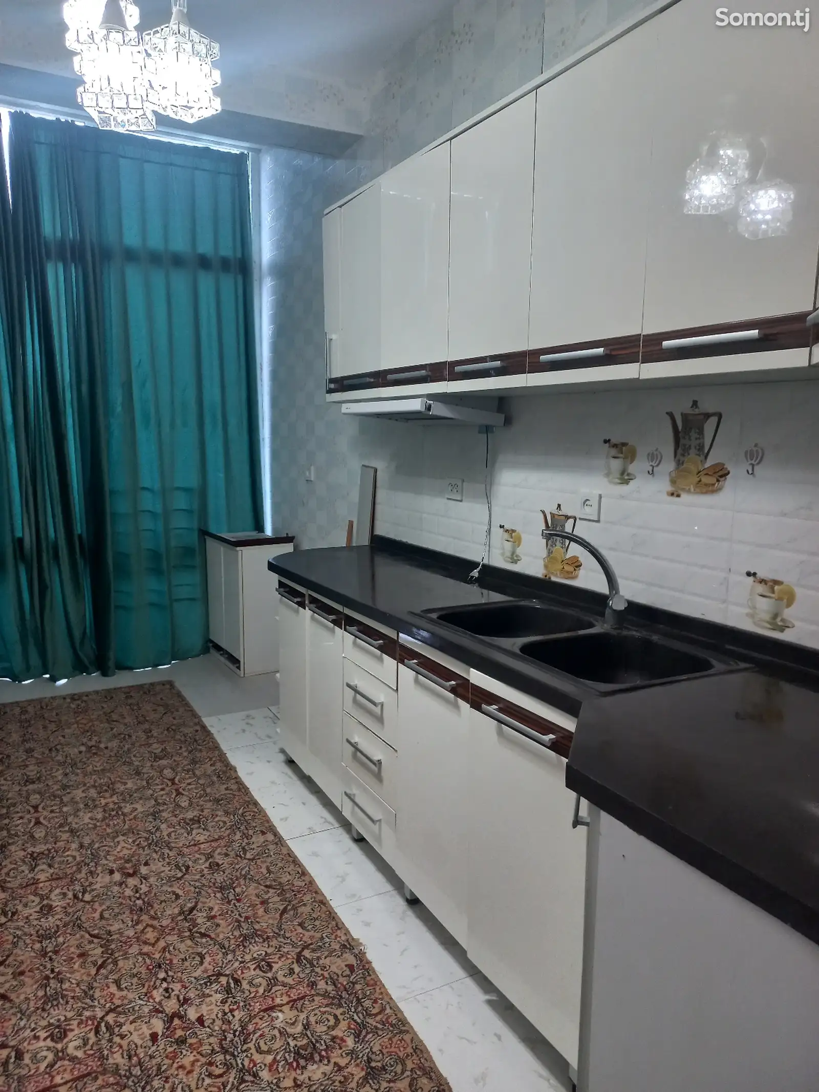 3-комн. квартира, 2 этаж, 120м², универмаг-6