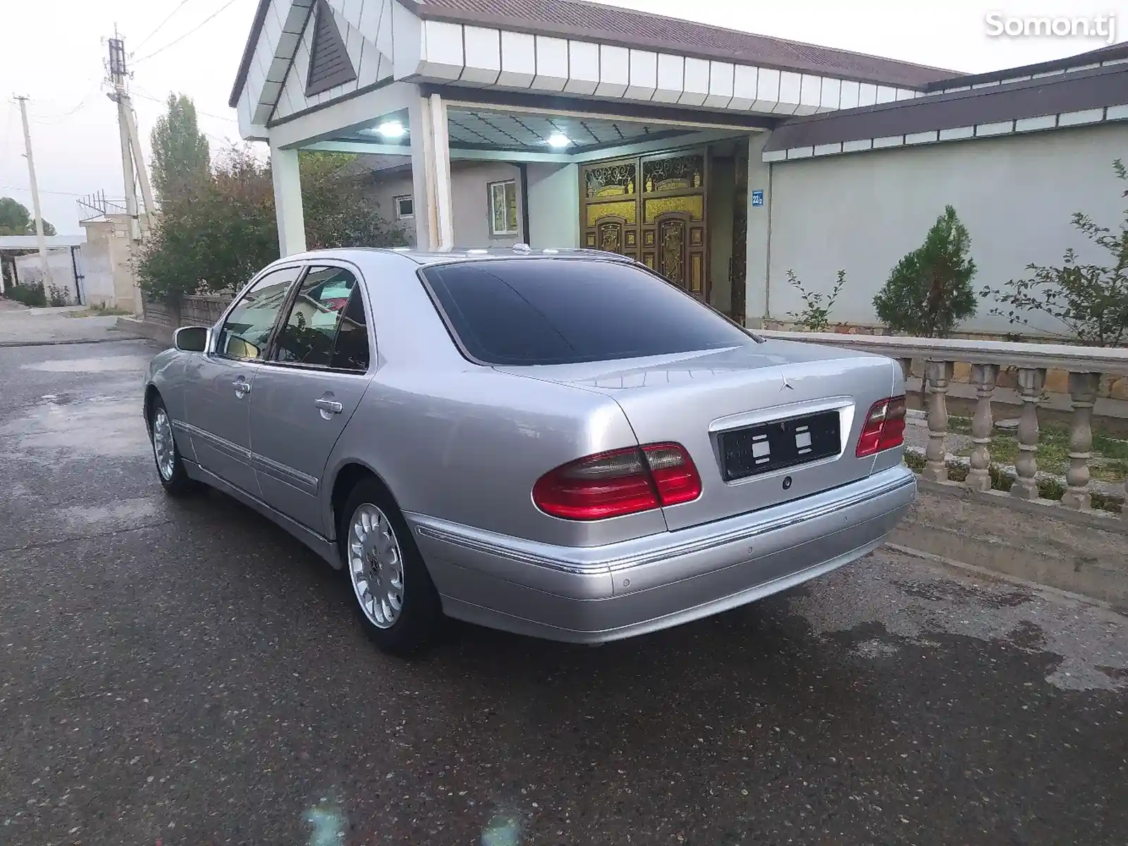 Mercedes-Benz E class, 2002-3