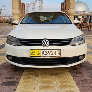 Volkswagen Jetta, 2013