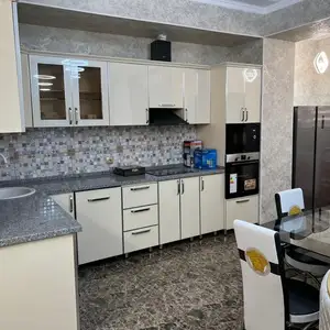 2-комн. квартира, 4 этаж, 68м², Профсоюз