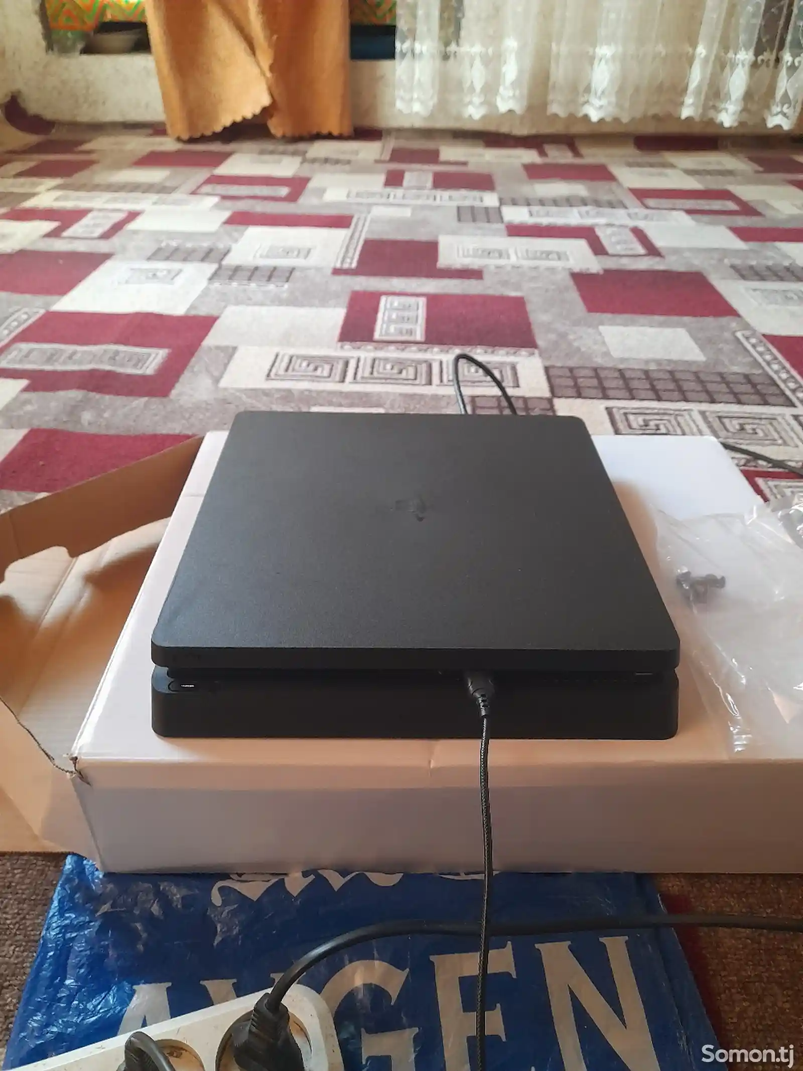 Игровая приставка Sony PlayStation 4 slim 9.00-1