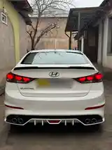 Hyundai Elantra, 2018-3