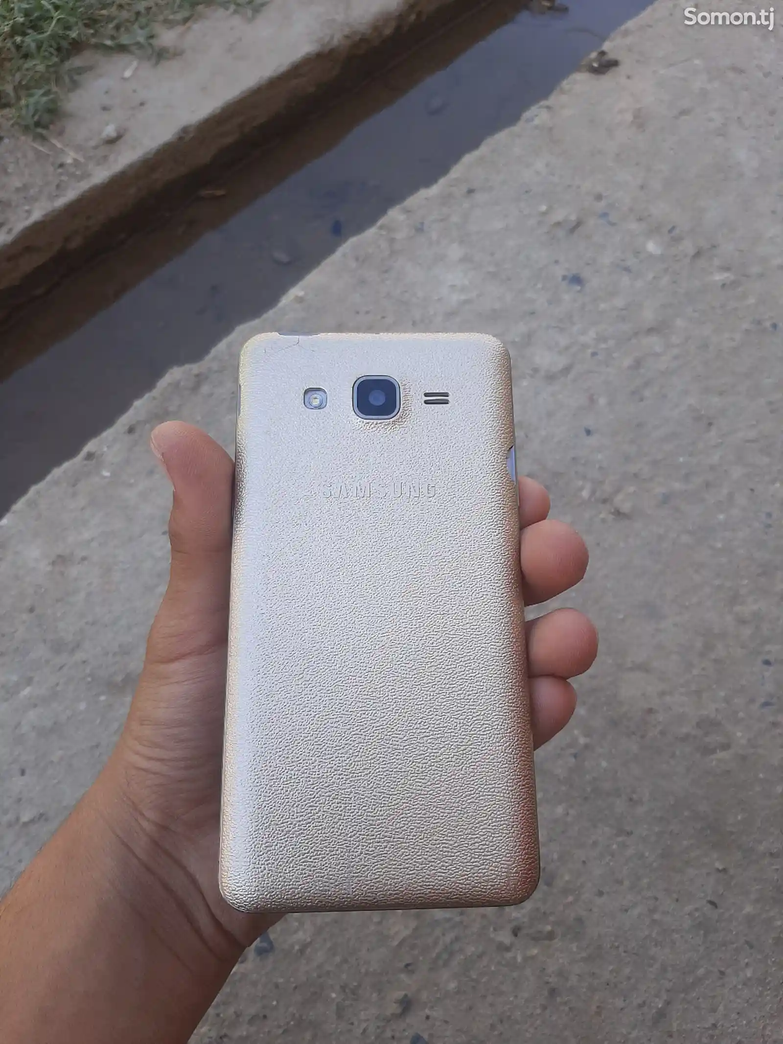 Samsung Galaxy J5-1