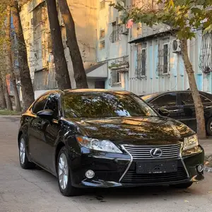 Lexus ES series, 2013