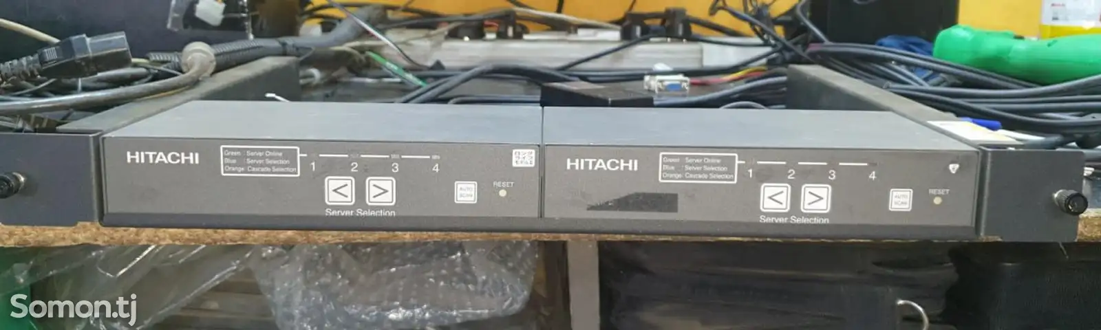 Сервер KVM Hitachi