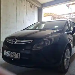 Opel Zafira, 2016