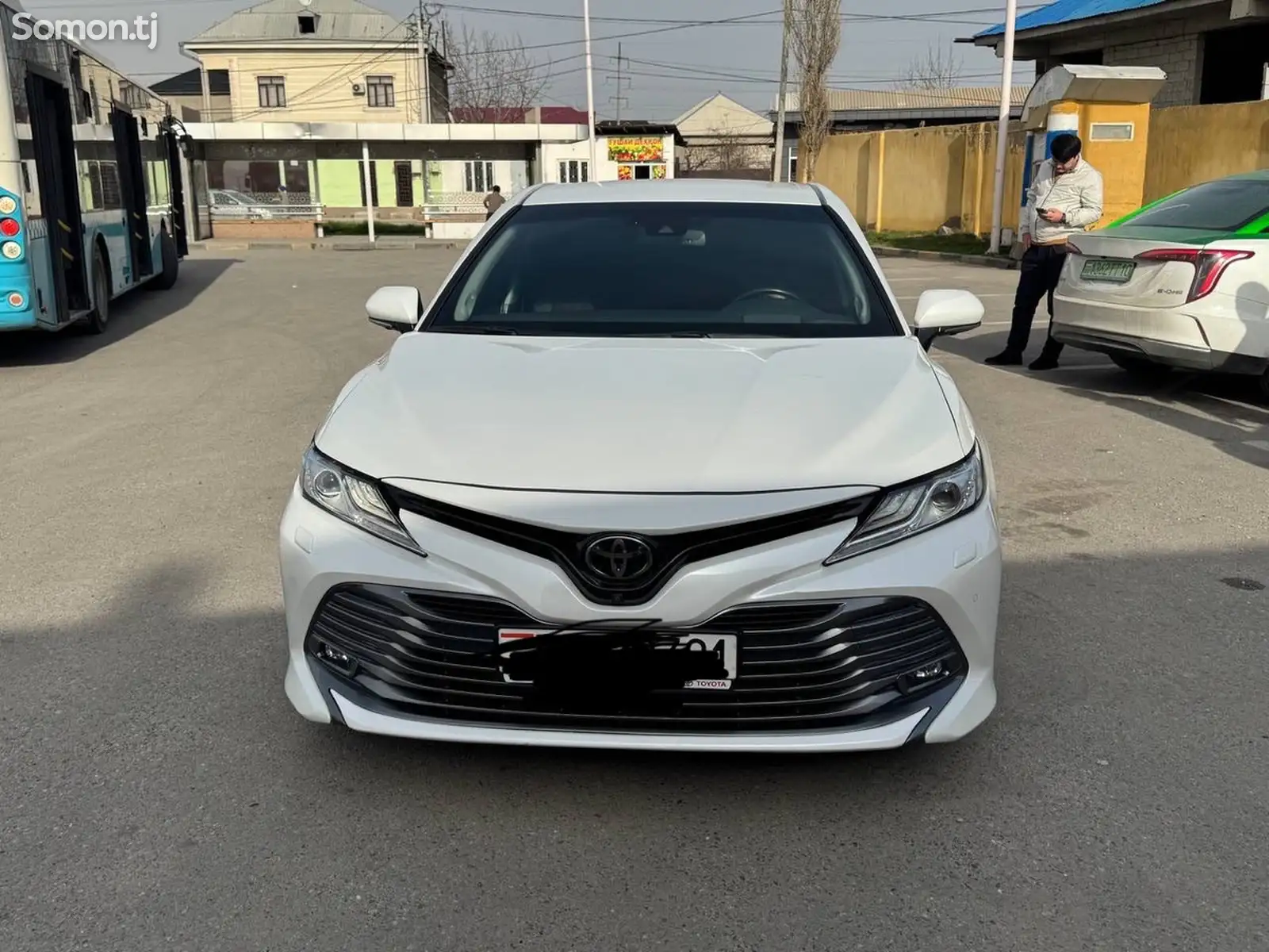 Toyota Camry, 2019-1