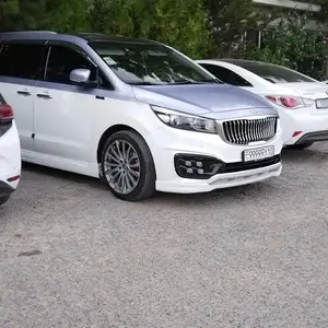 Kia Carnival, 2015