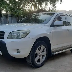 Toyota RAV 4, 2008