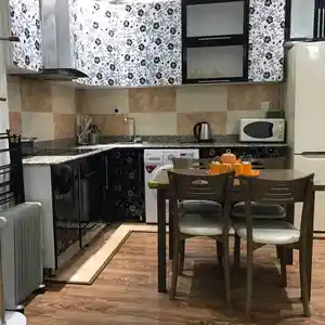 2-комн. квартира, 14 этаж, 50м², Сомони