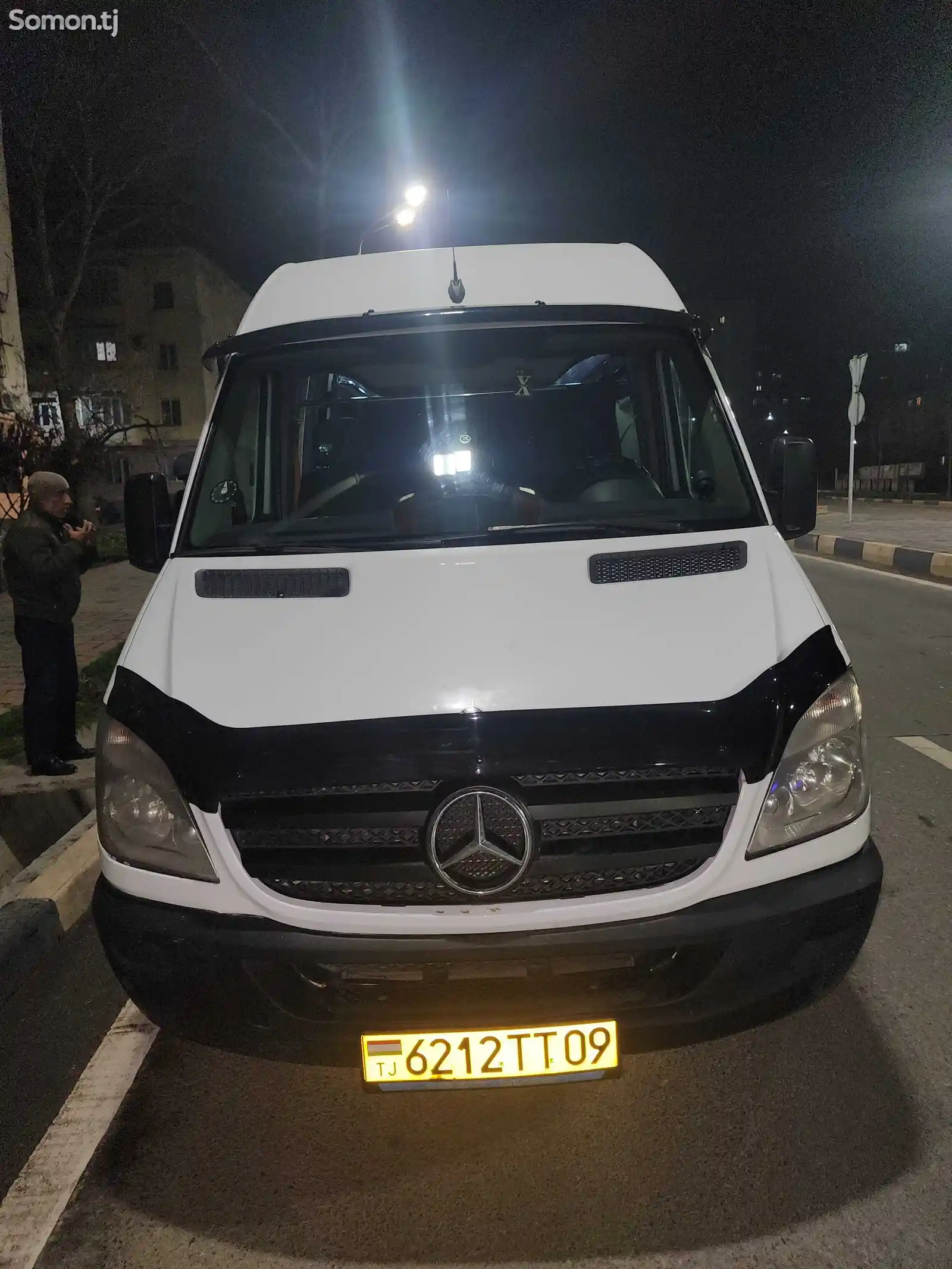 Микроавтобус Mercedes-Sprinter-3