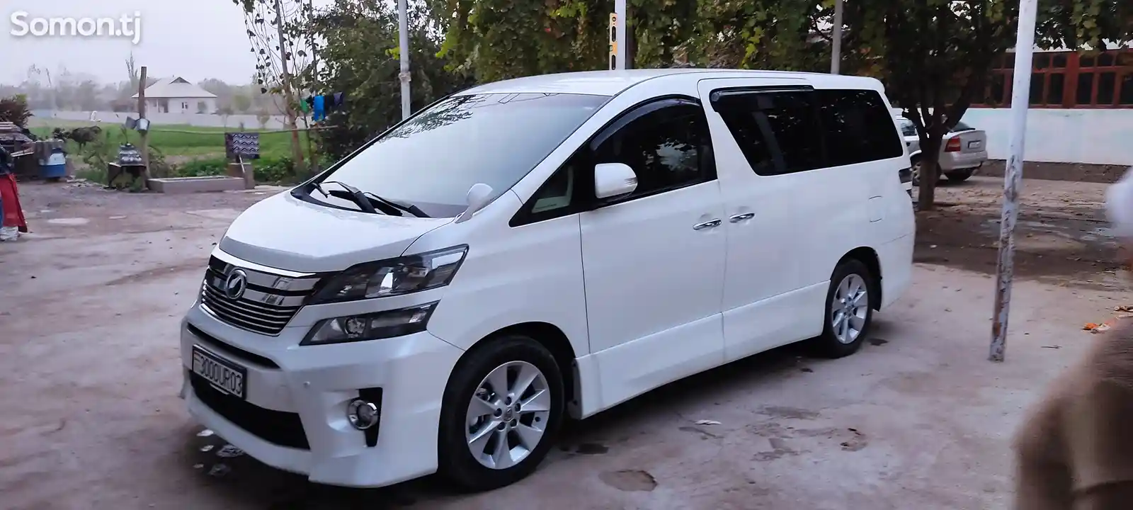 Toyota Vellfire, 2012-5