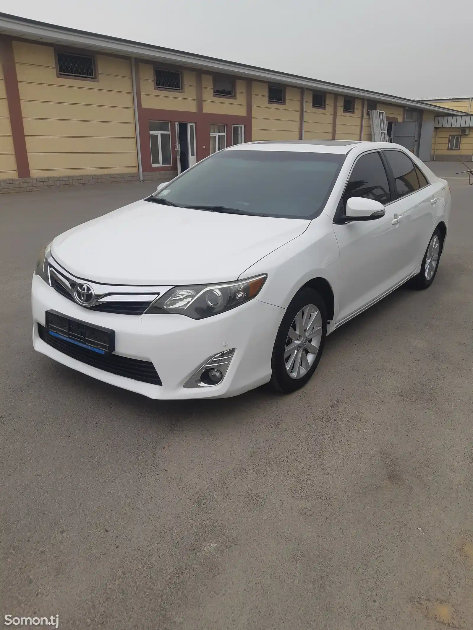 Toyota Camry, 2013-1