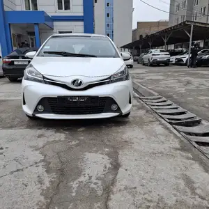 Toyota Vitz , 2015