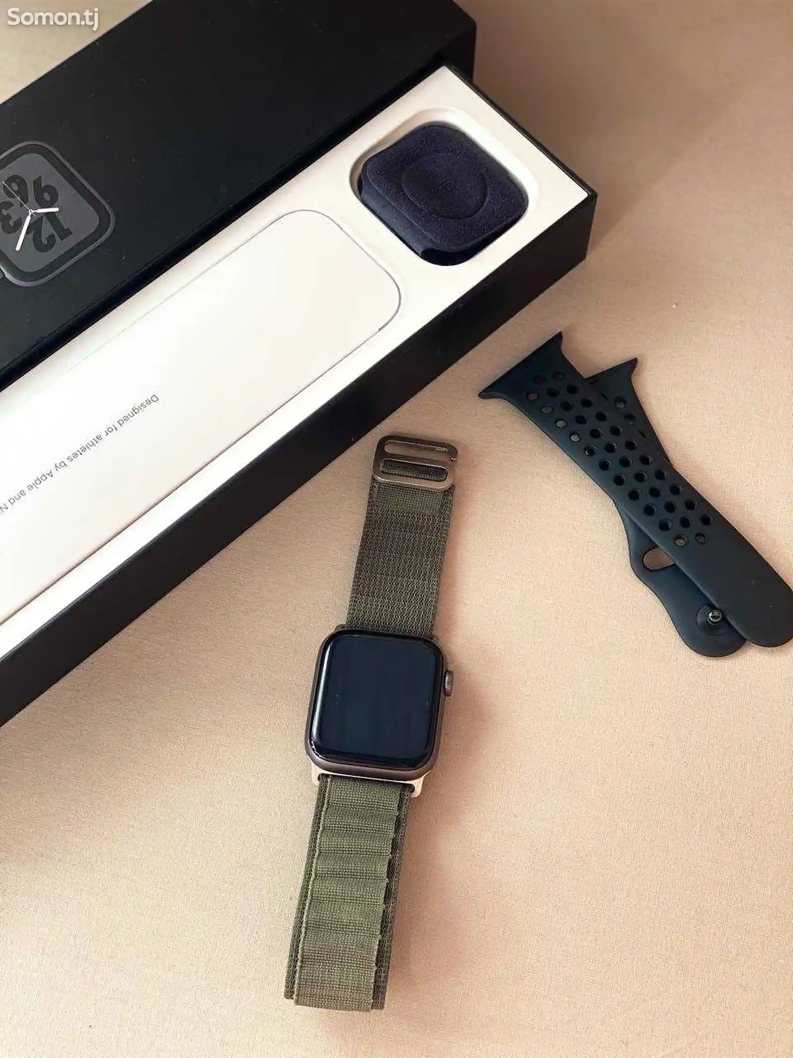 Смарт часы Apple Watch 4 44мм-1