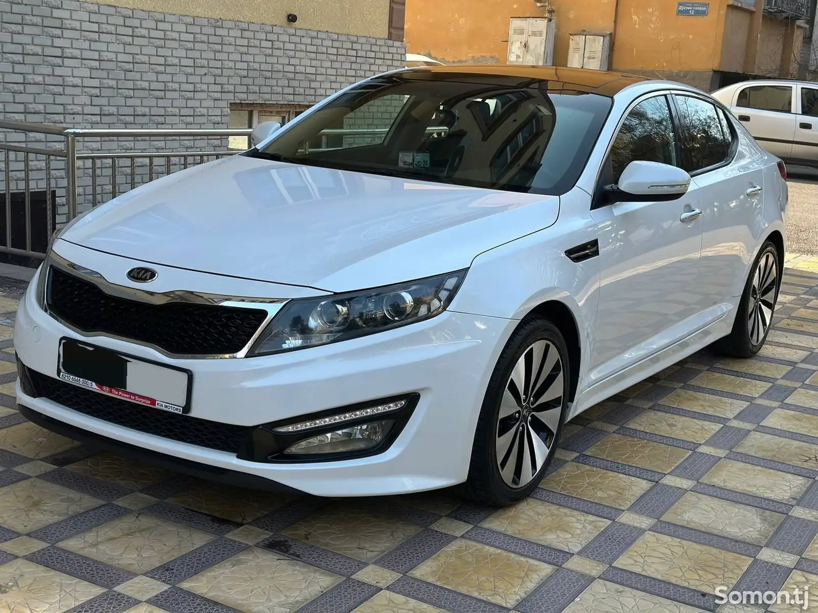 Kia K5, 2010-1