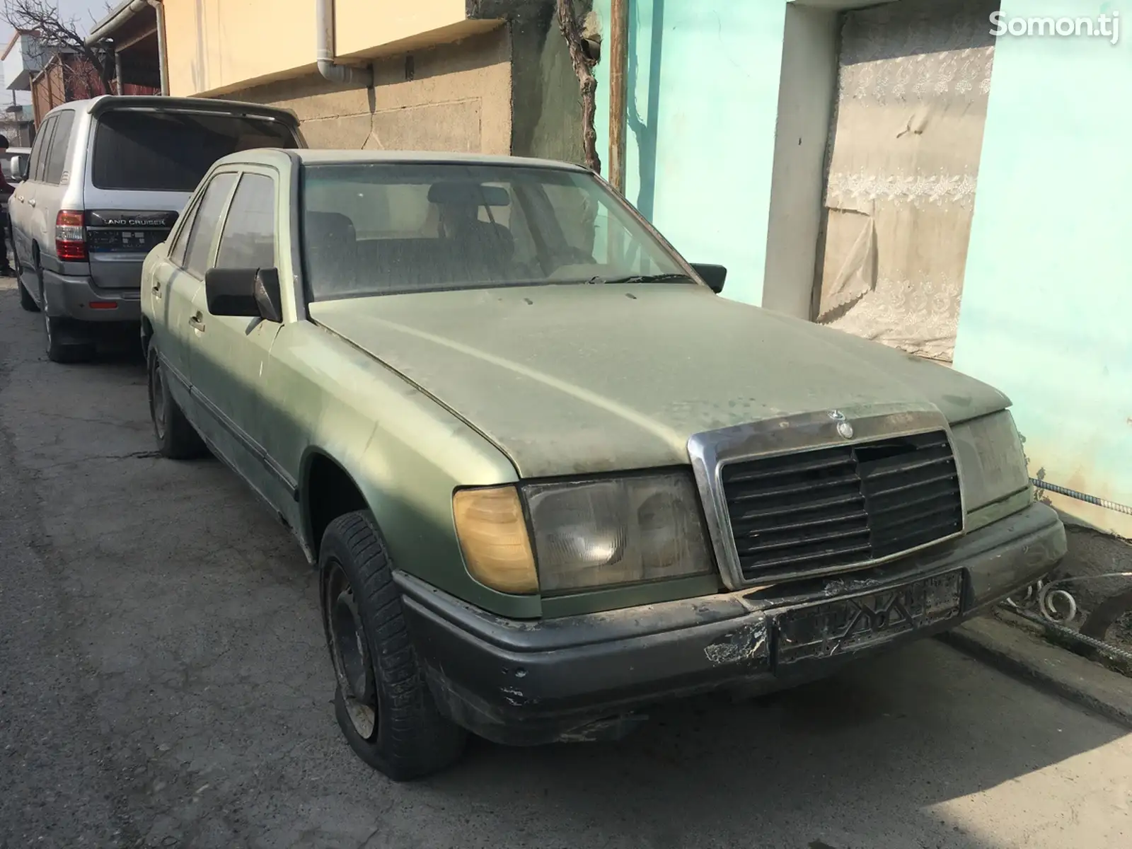 Mercedes-Benz W124, 1988