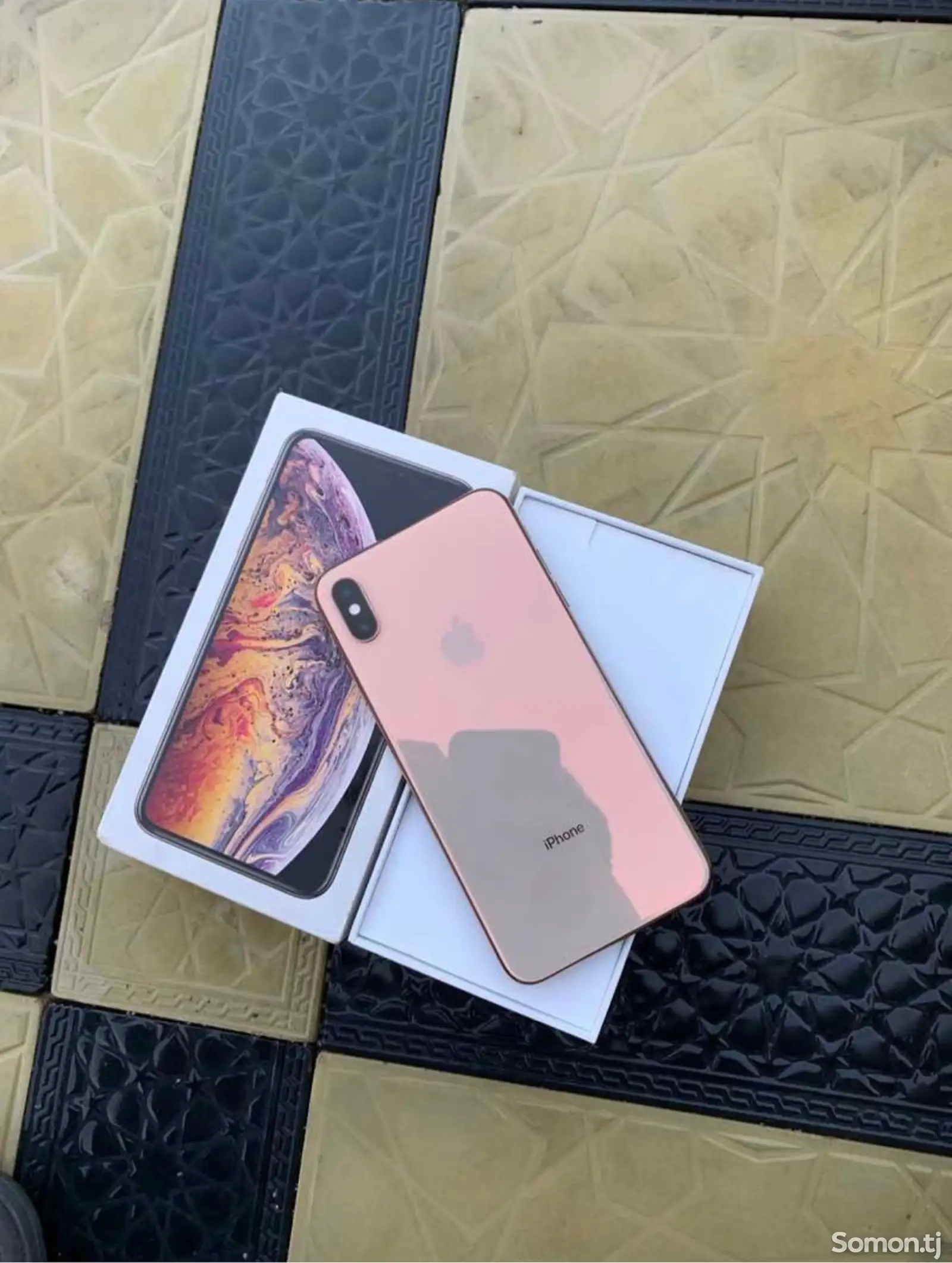 Apple iPhone Xs Max, 64 gb, Gold-1