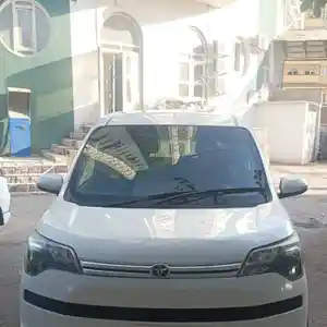 Toyota Axio, 2016