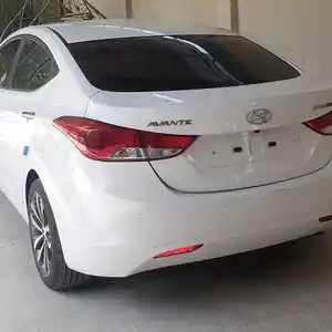 Hyundai Avante, 2012