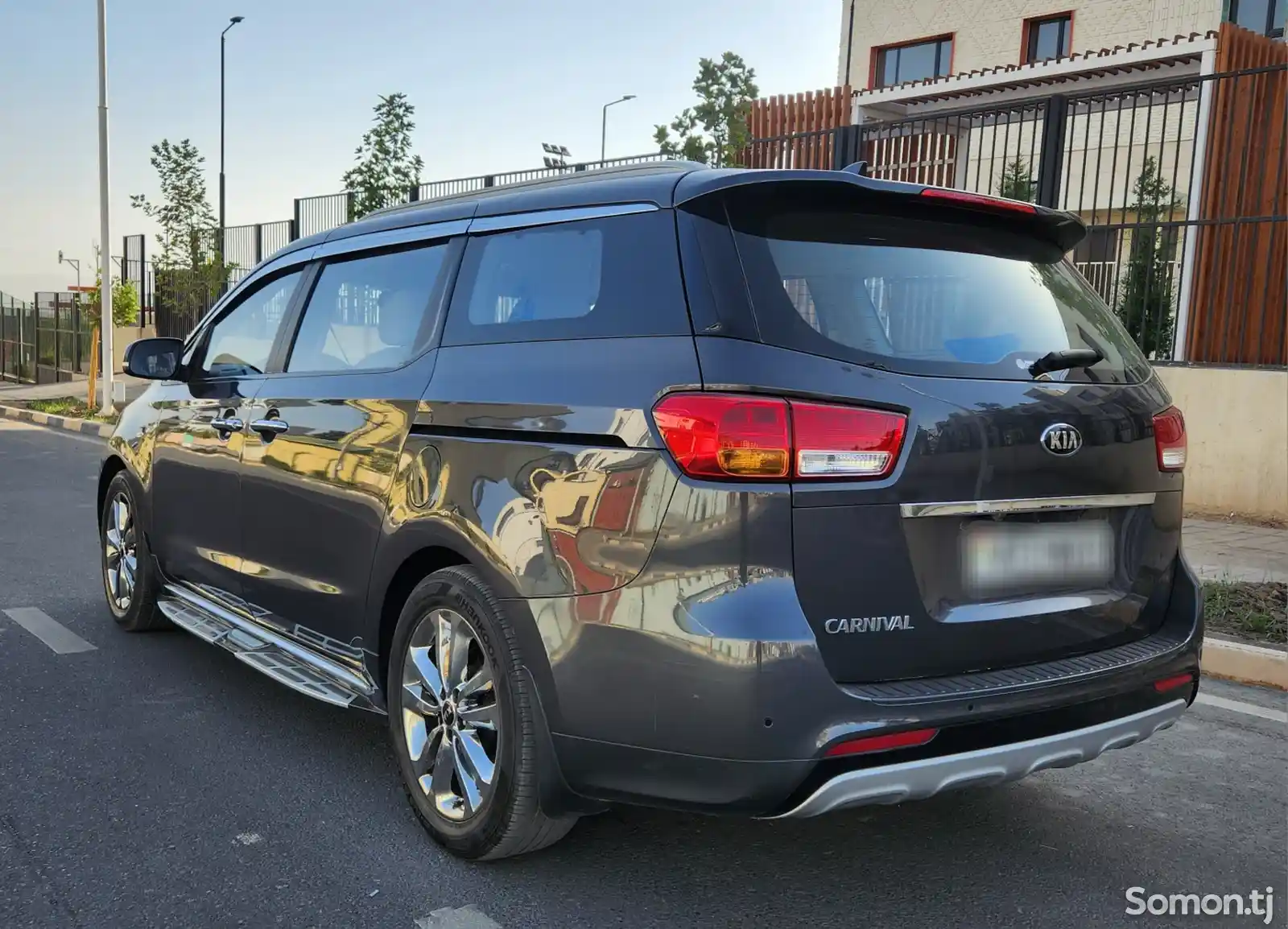 Kia Carnival, 2015-7