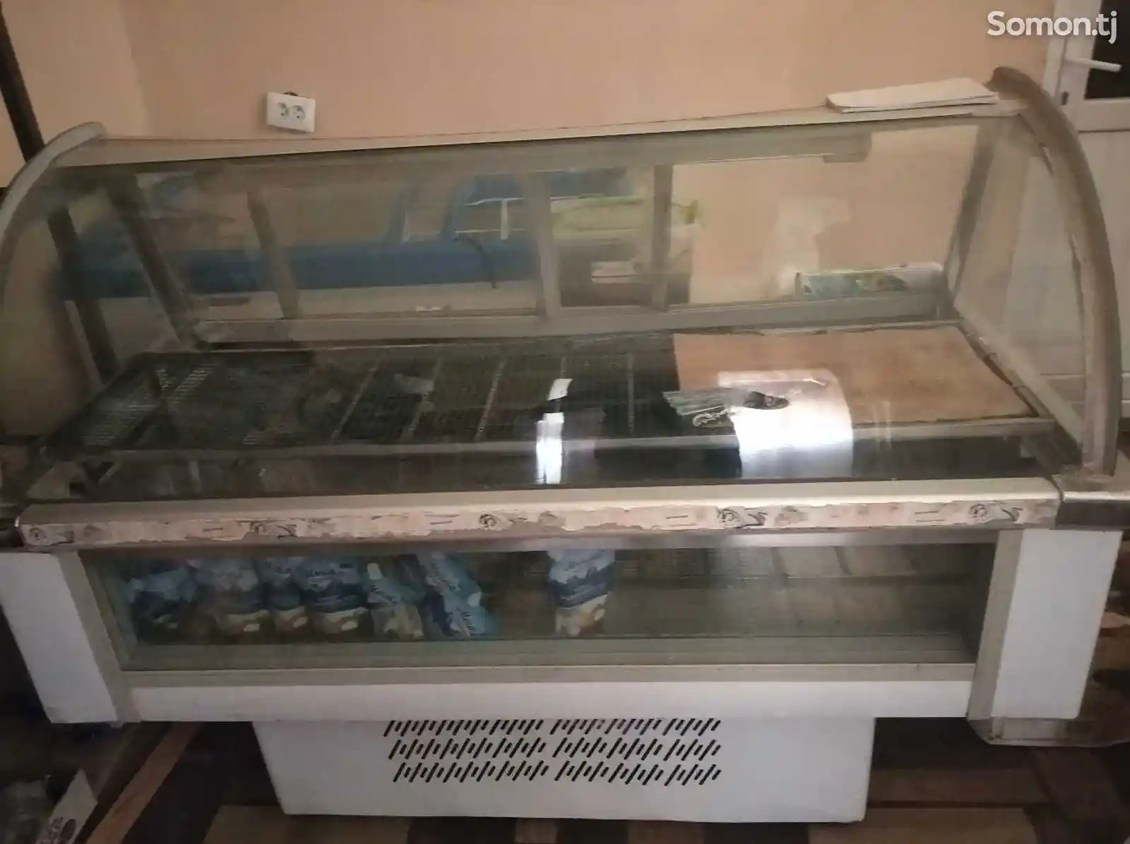 Холодильник витрина ссср-2