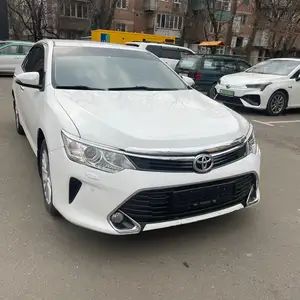 Toyota Camry, 2015