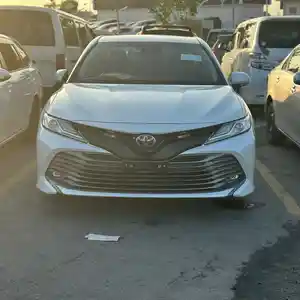 Toyota Camry, 2017