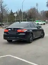 Toyota Camry, 2019-6