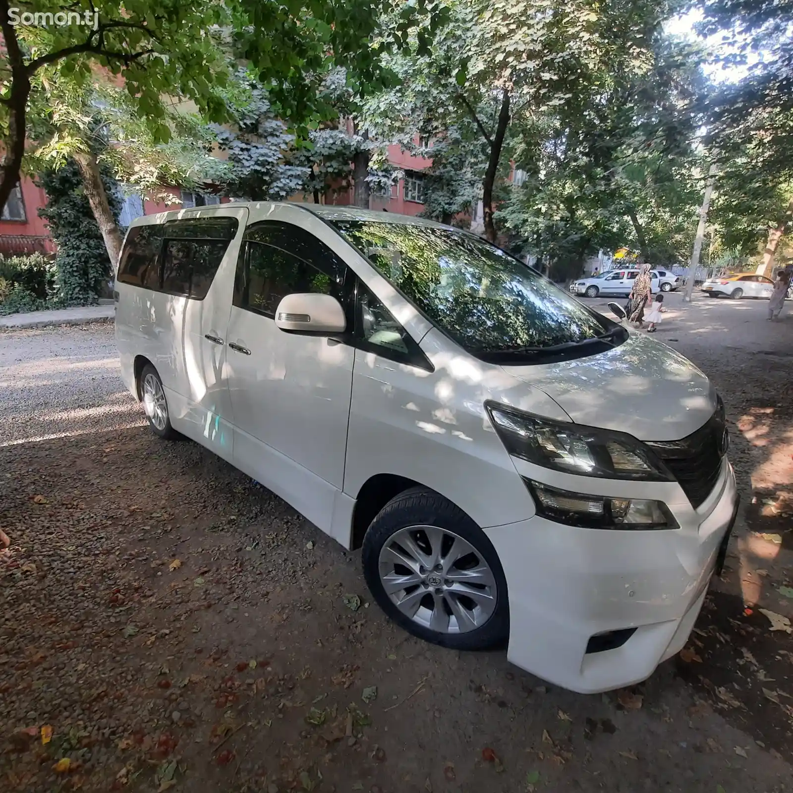 Toyota Vellfire, 2014-2