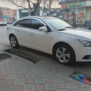 Chevrolet Cruze, 2011