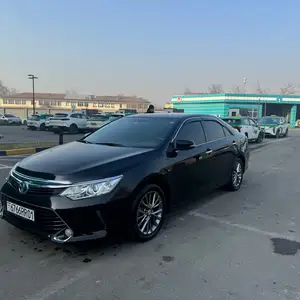 Toyota Camry, 2016