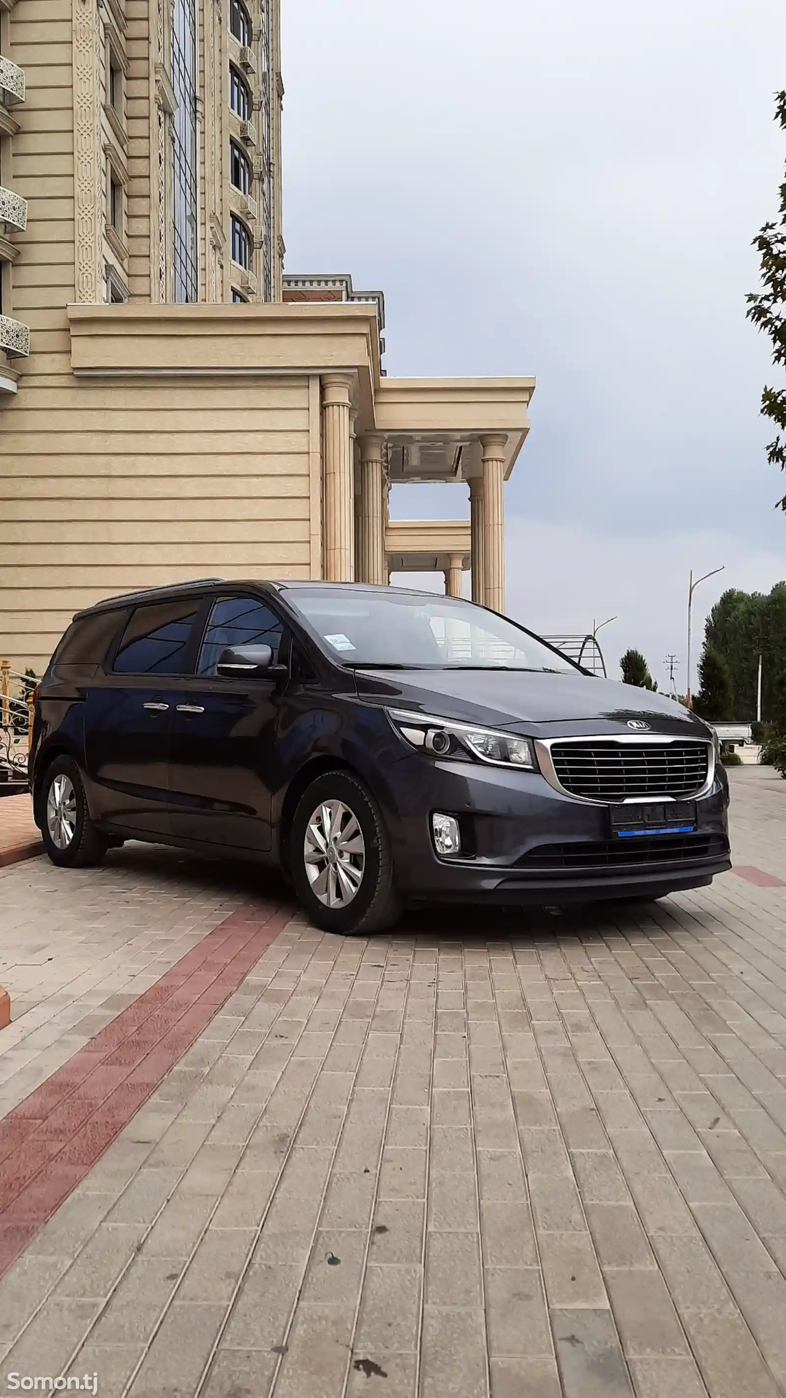 Kia Carnival, 2016-1