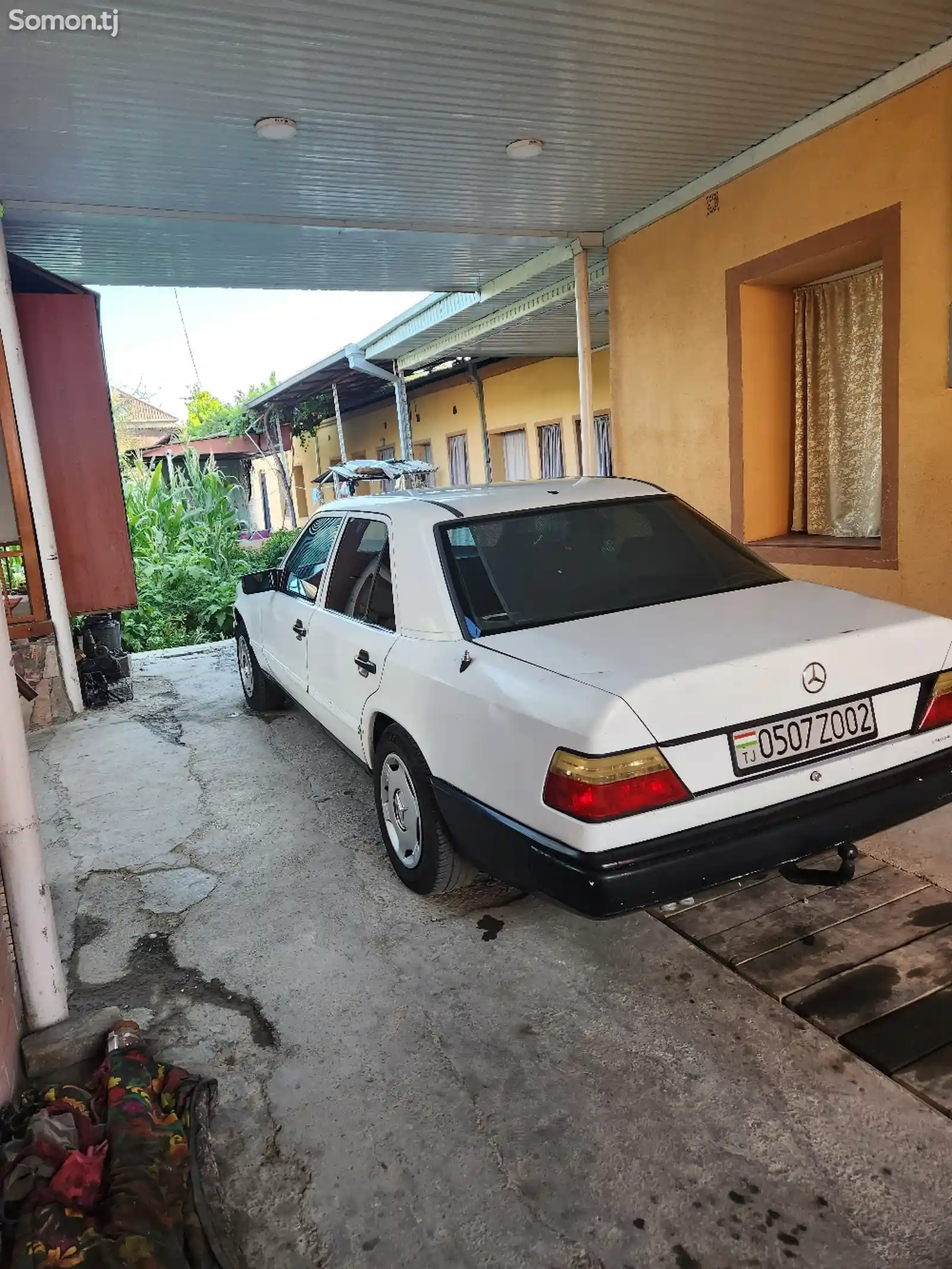 Mercedes-Benz W124, 1988-1