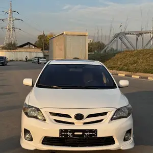 Toyota Corolla, 2013