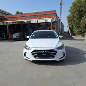 Hyundai Elantra, 2017