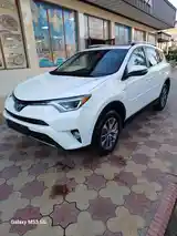 Toyota RAV 4, 2017-4