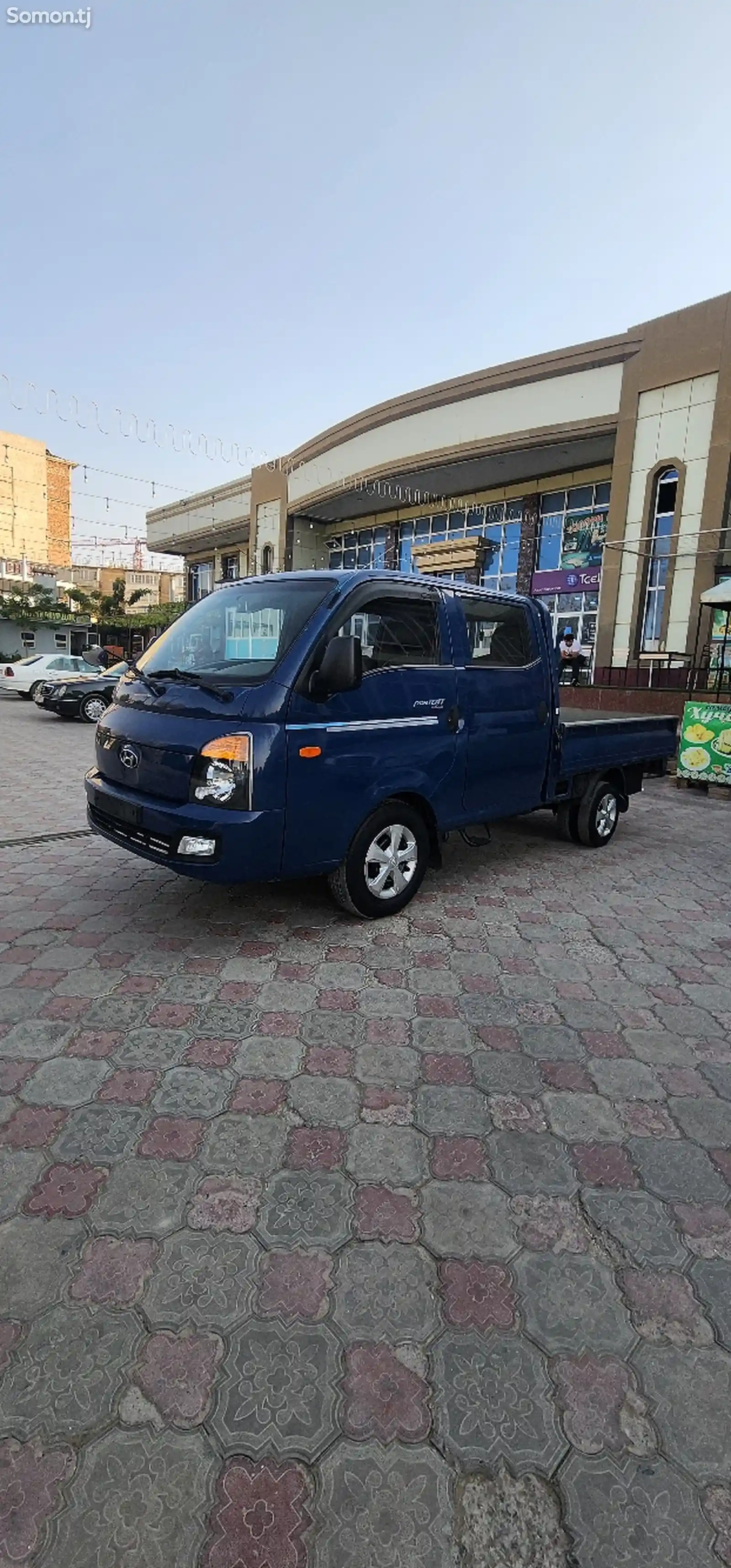 Бортовой автомобиль Hyundai Porter, 2015-1