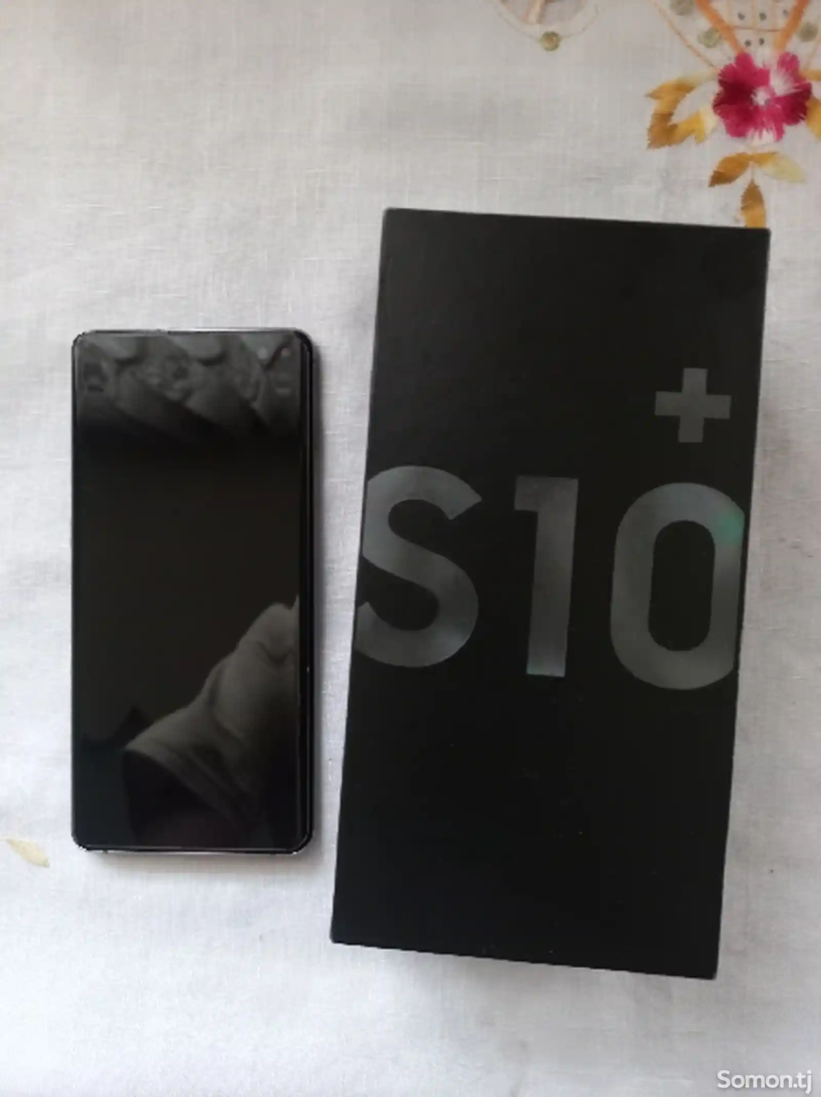 Samsung Galaxy S10+-3