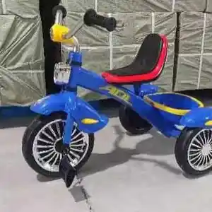 Детский трёхколёсный велосипед