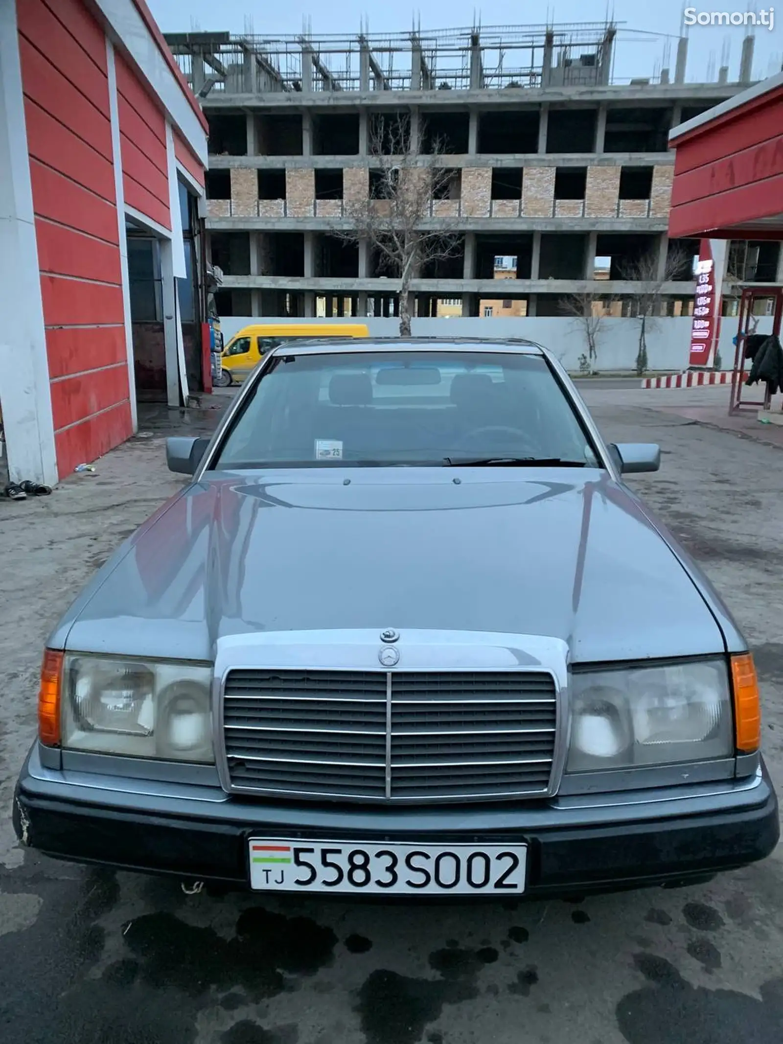 Mercedes-Benz W124, 1990-1