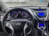 Hyundai Avante, 2013-8