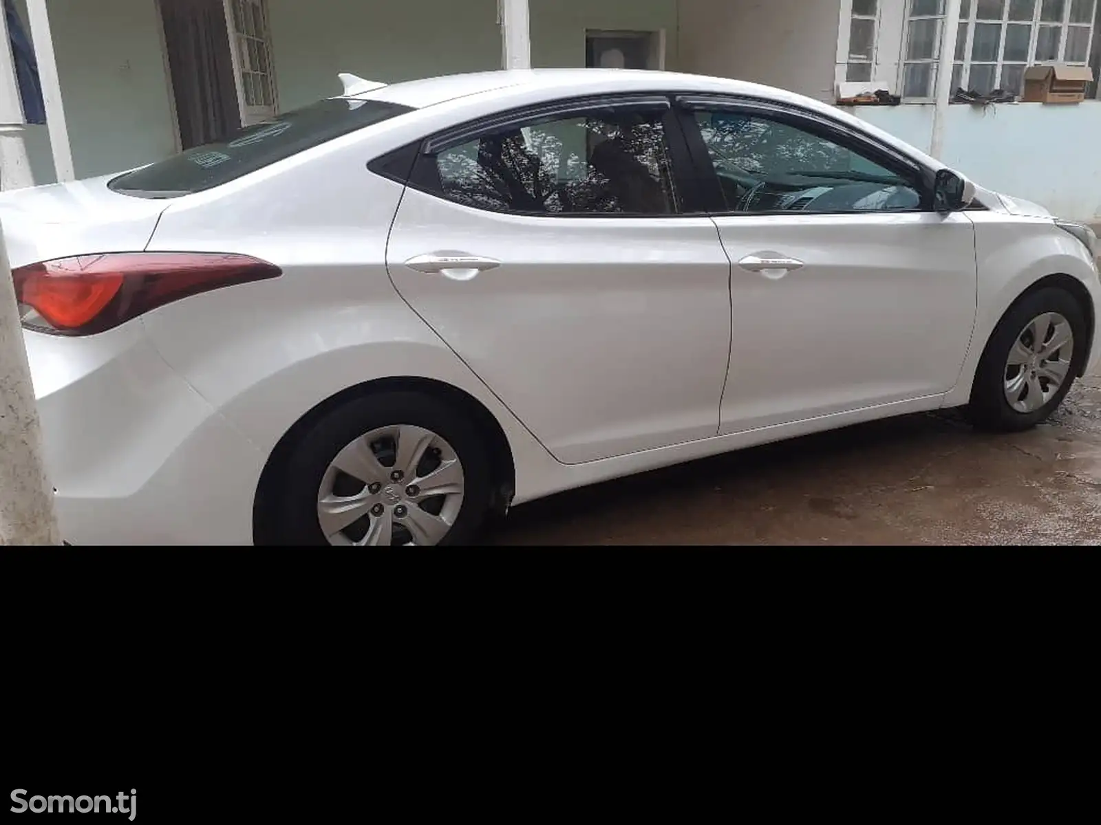 Hyundai Elantra, 2015-10