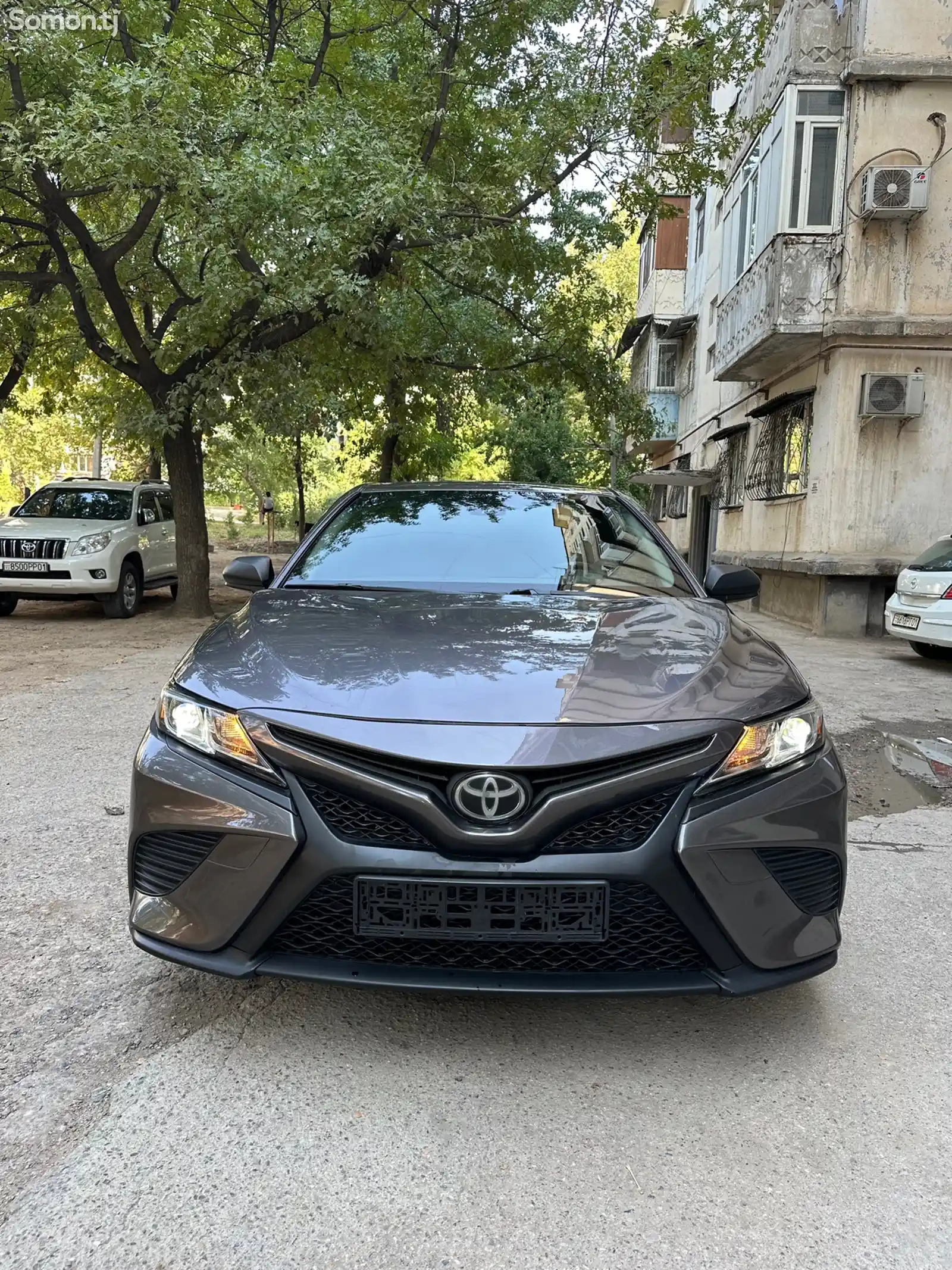 Toyota Camry, 2018-1