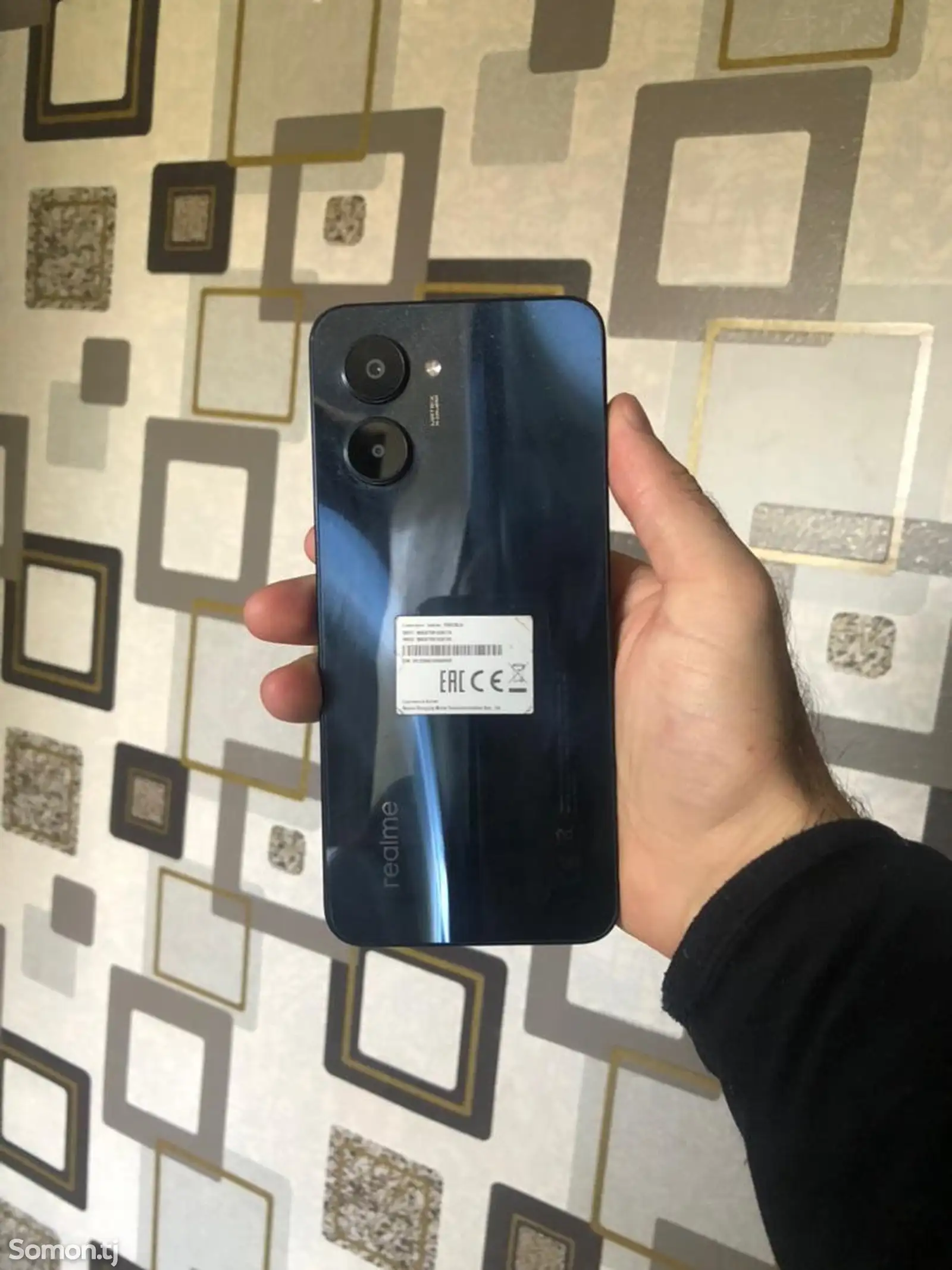 Телефон Realme-1