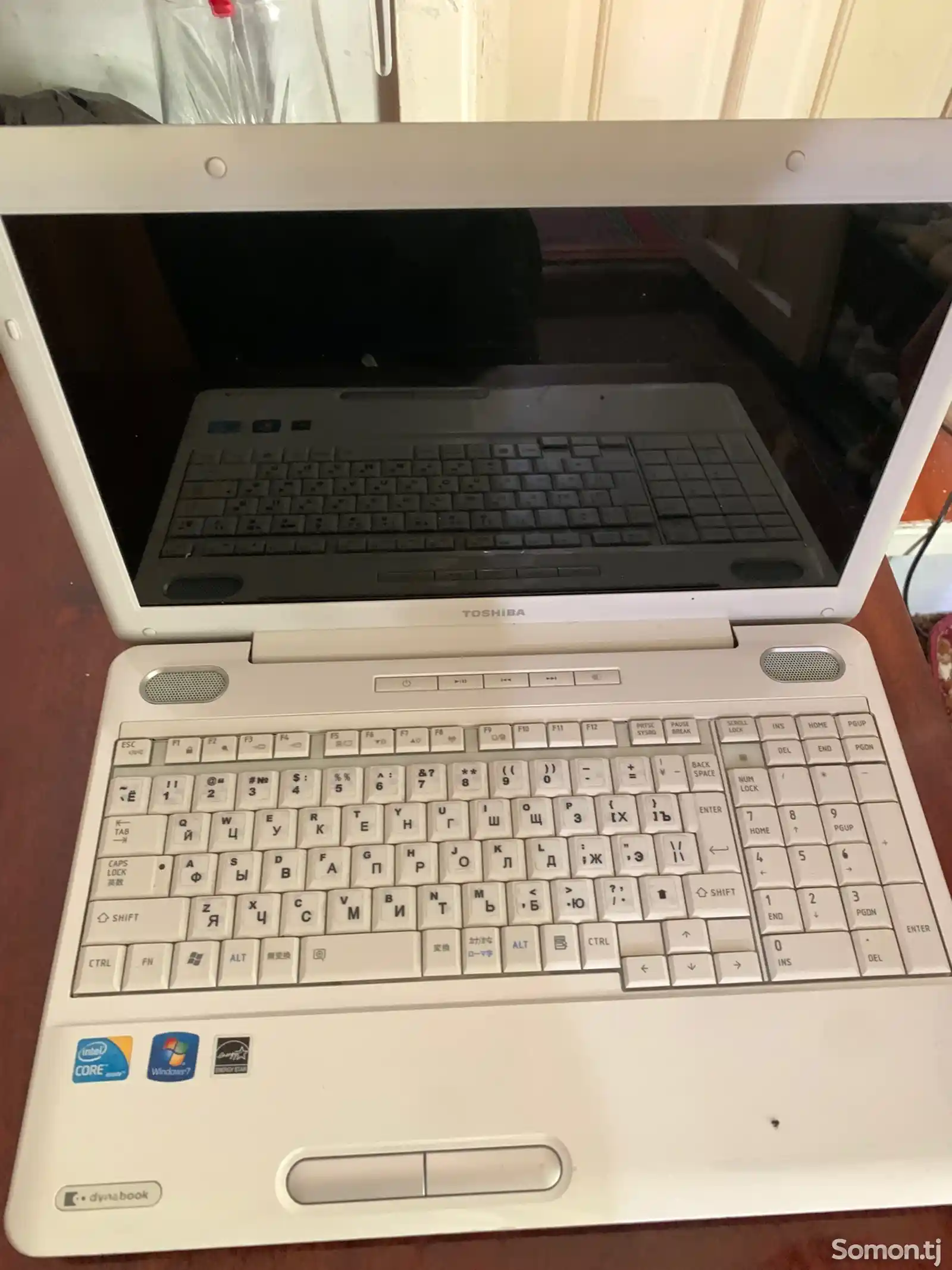 Ноутбук Toshiba i-3
